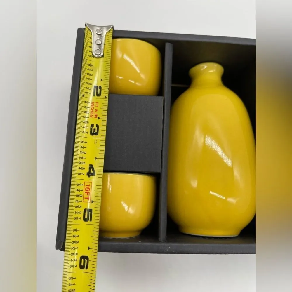 Utsuwa-No-Yakata Japanese Saki Set vintage